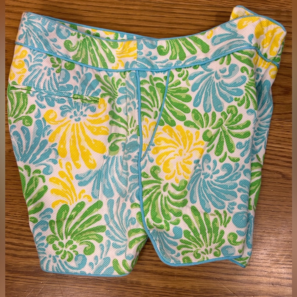 Elizabeth McKay Tropical Print Tailored Resort Shorts Size 10 Coastal Preppy - Picture 12 of 15